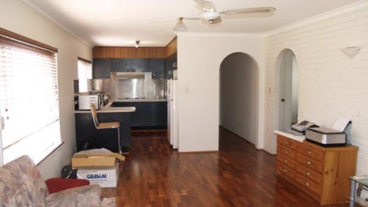 Furnished room in a flatshare