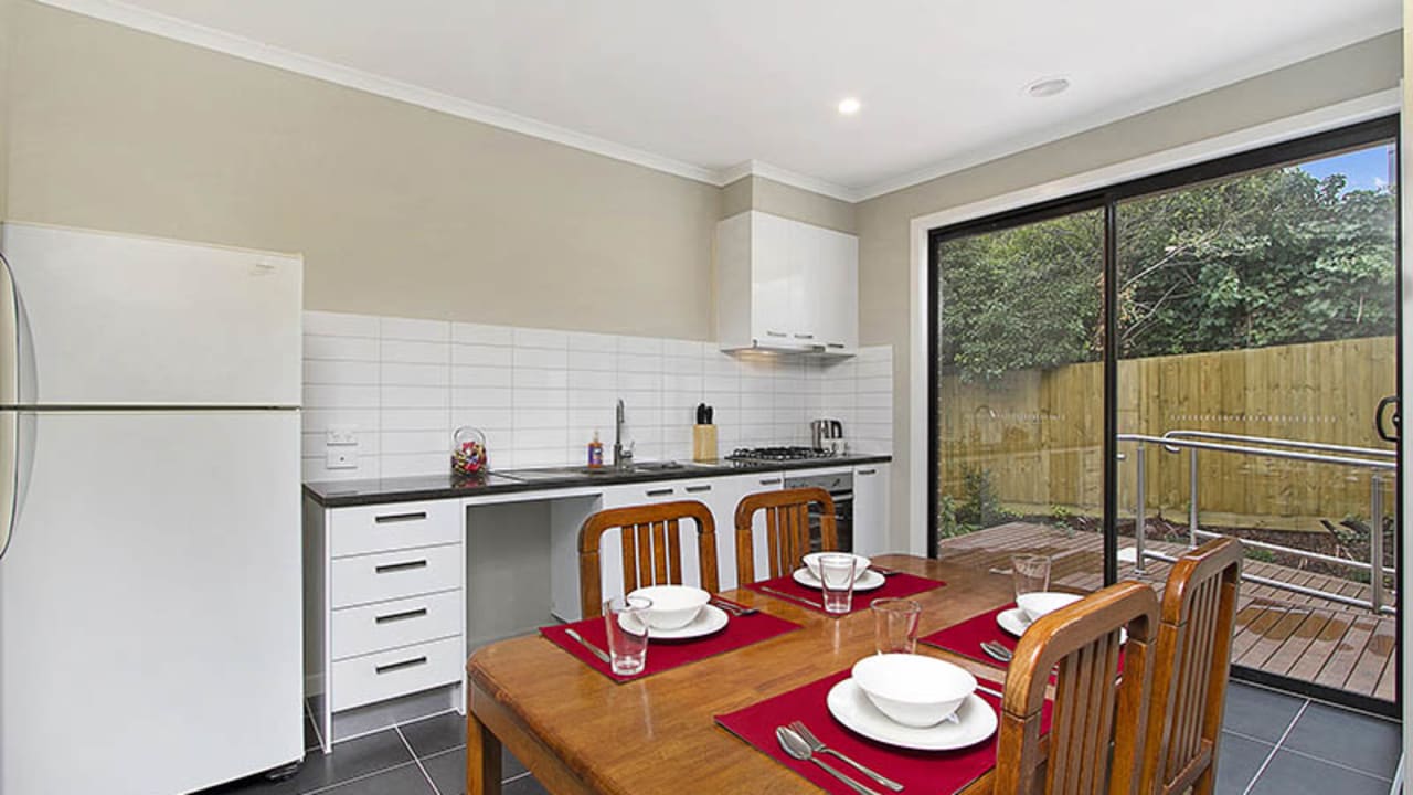 Unfurnished room with ensuite in a flatshare
