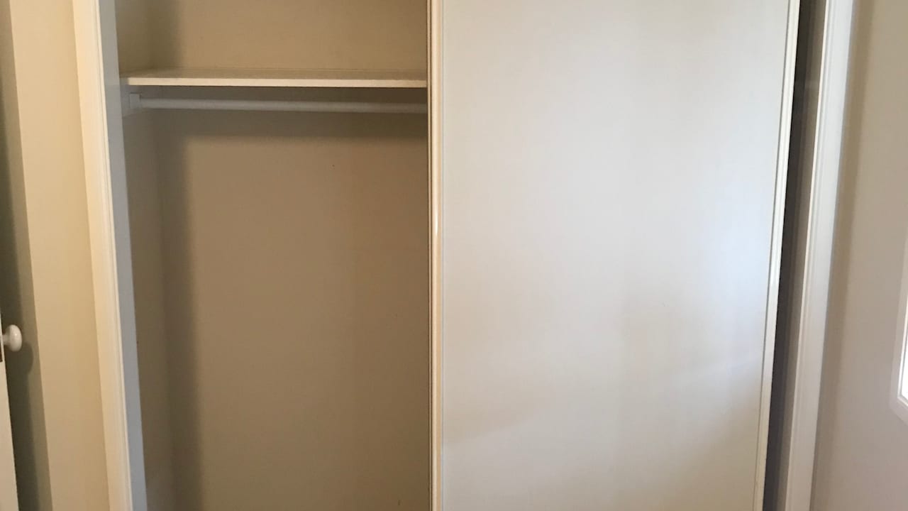 Unfurnished room in a share house