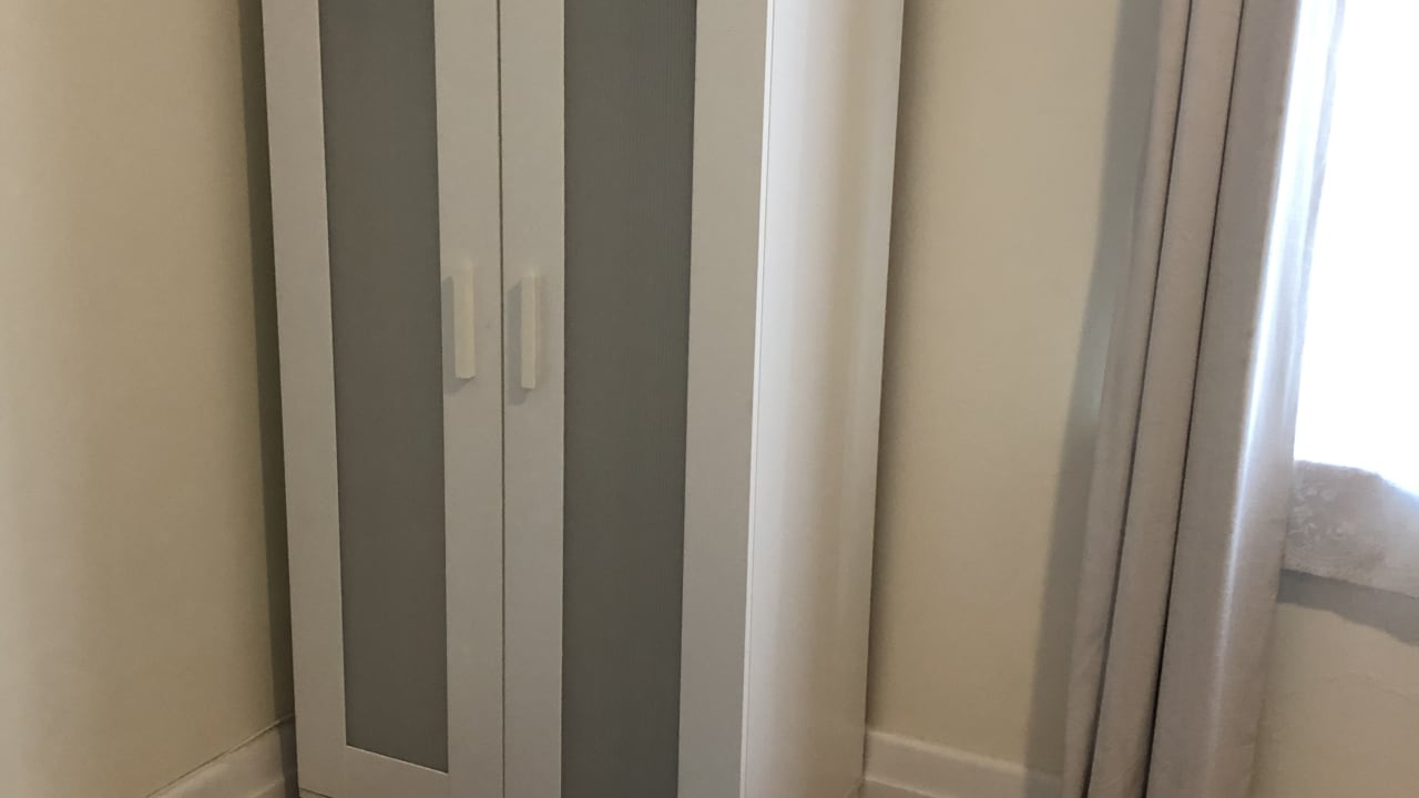 Whole property with 1 room for rent