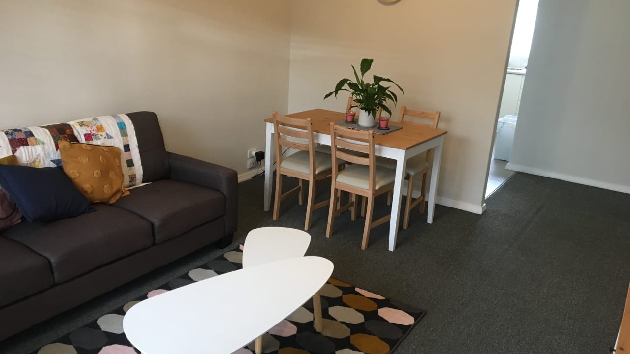 Furnished room in a flatshare