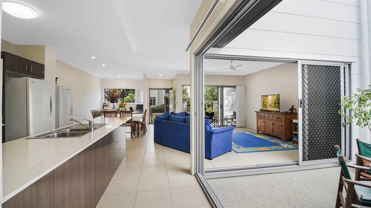 Furnished room in a share house