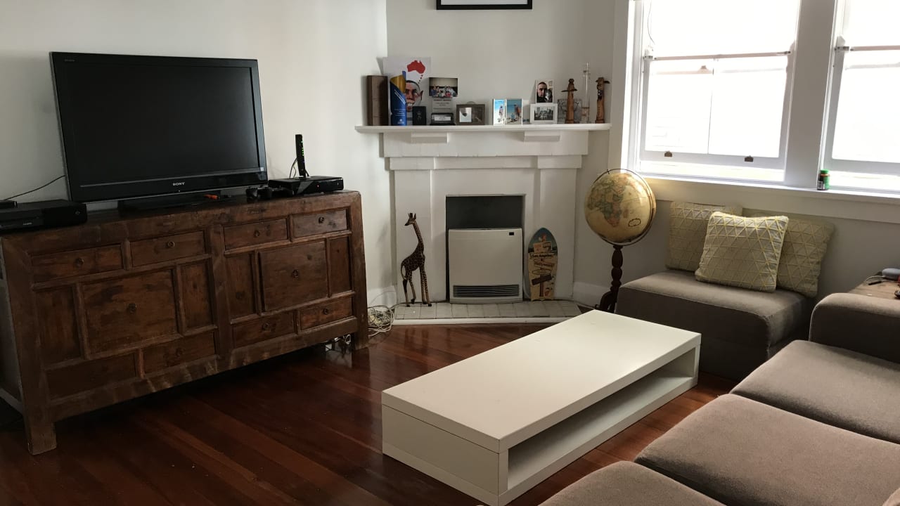 Furnished room in a flatshare