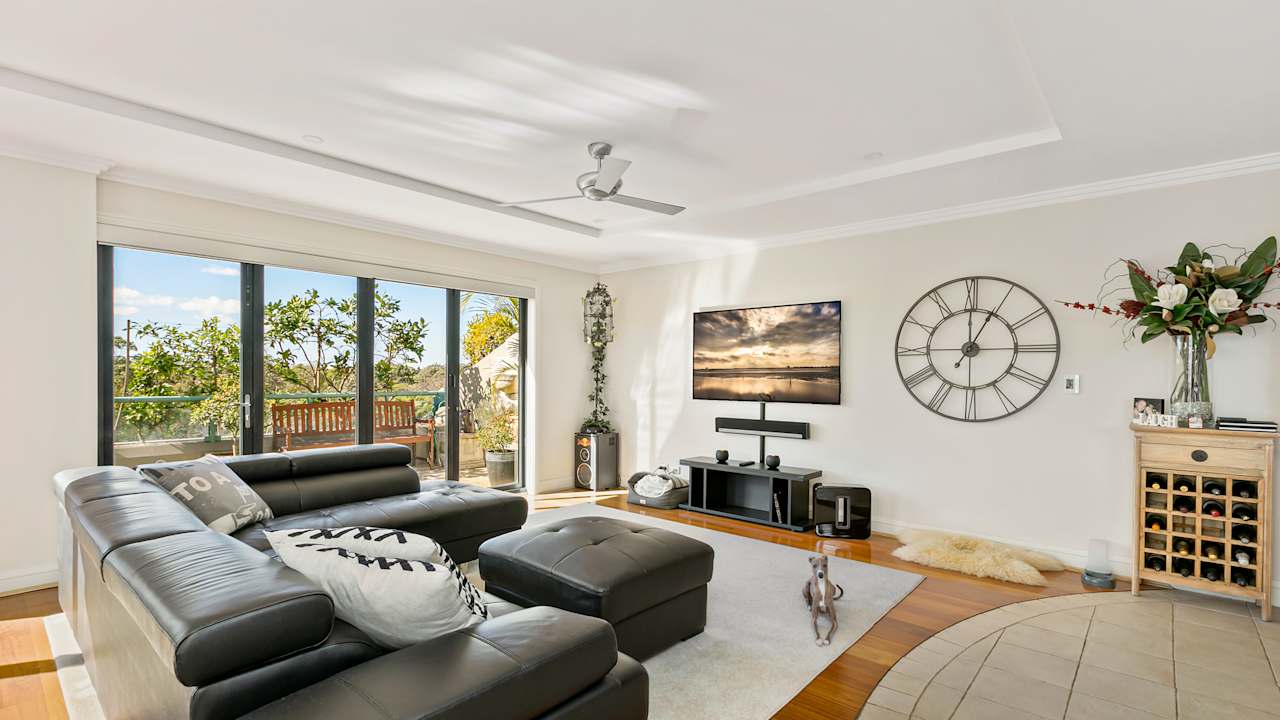 Unfurnished room with own bathroom