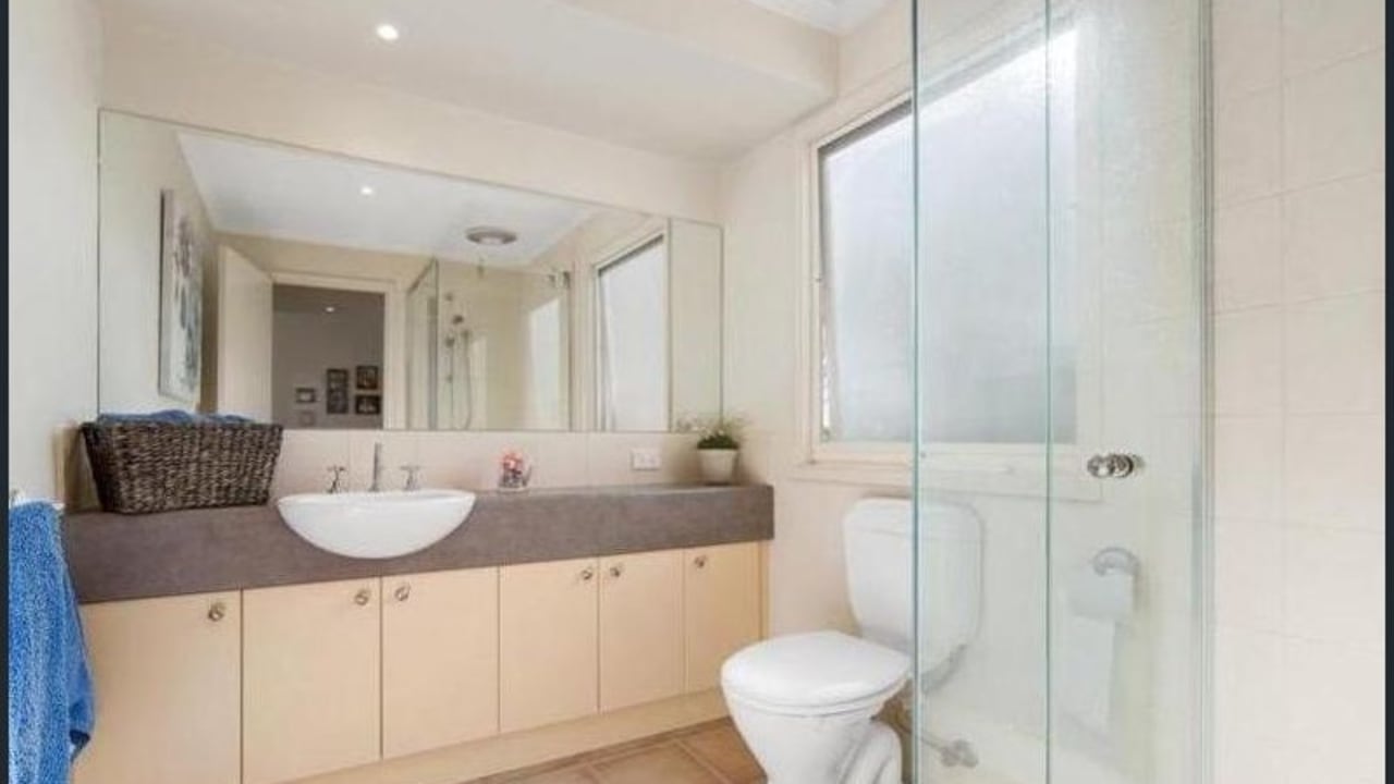 Unfurnished room with own bathroom