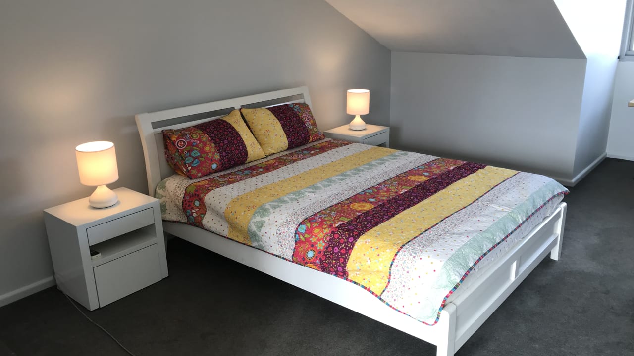 Furnished room with ensuite in a flatshare