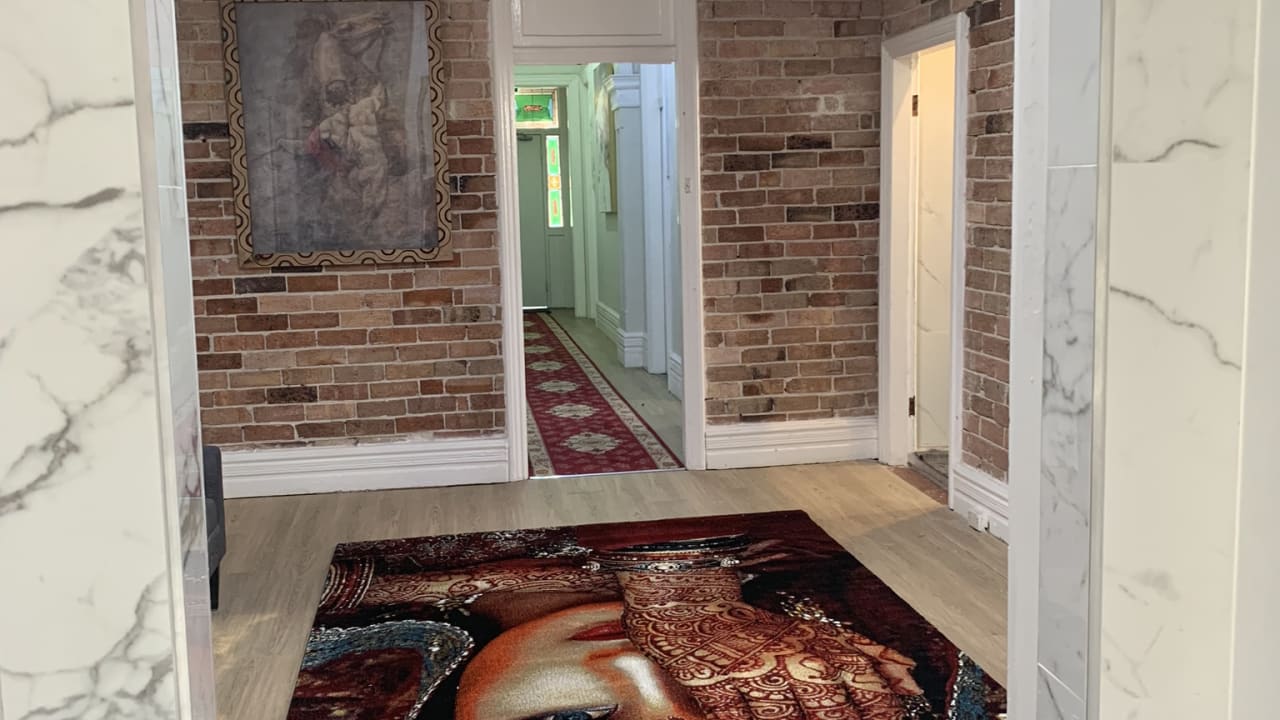 Room in a share house