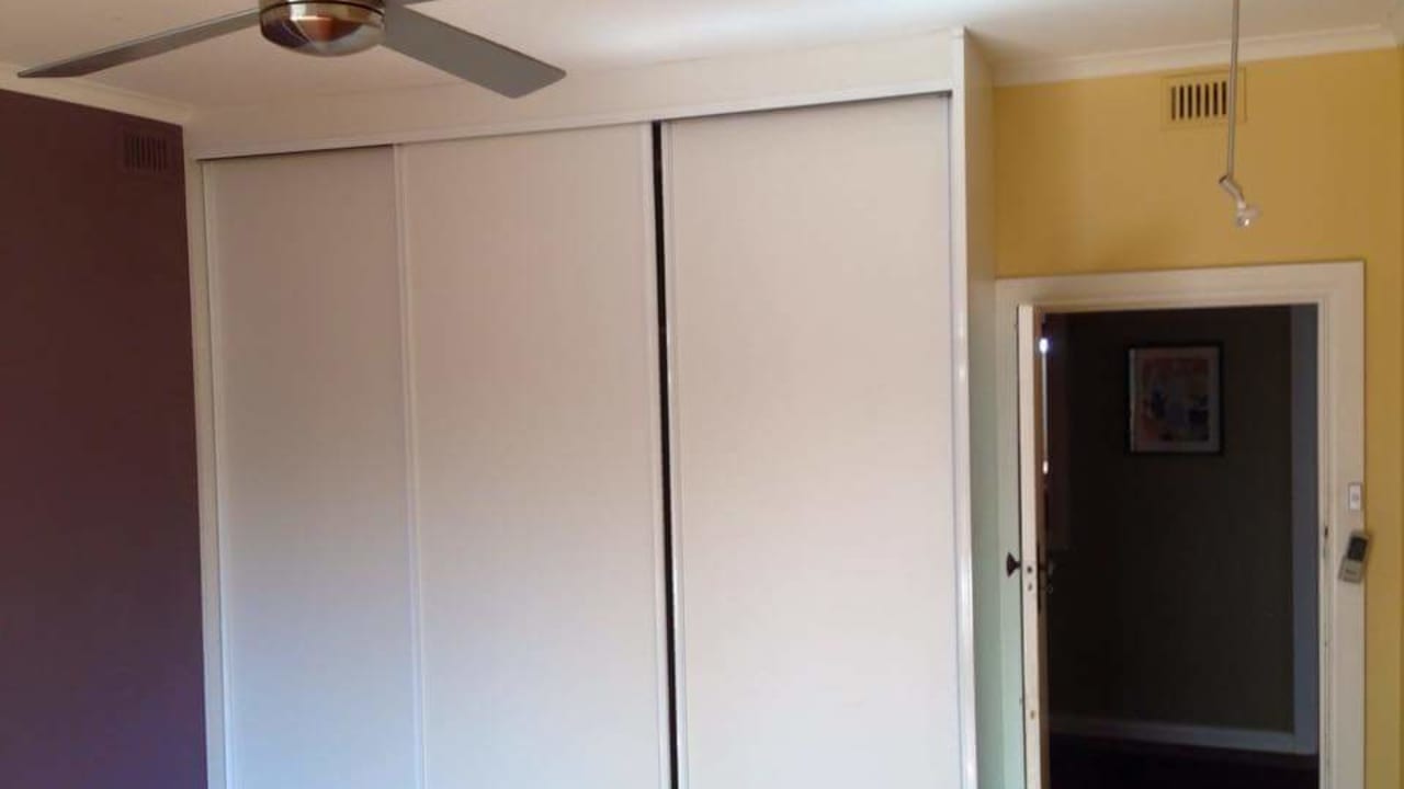 Room in a share house