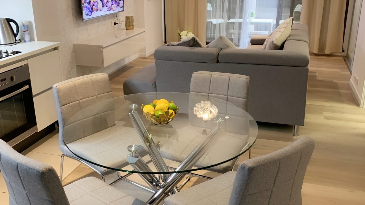 Furnished room in a flatshare