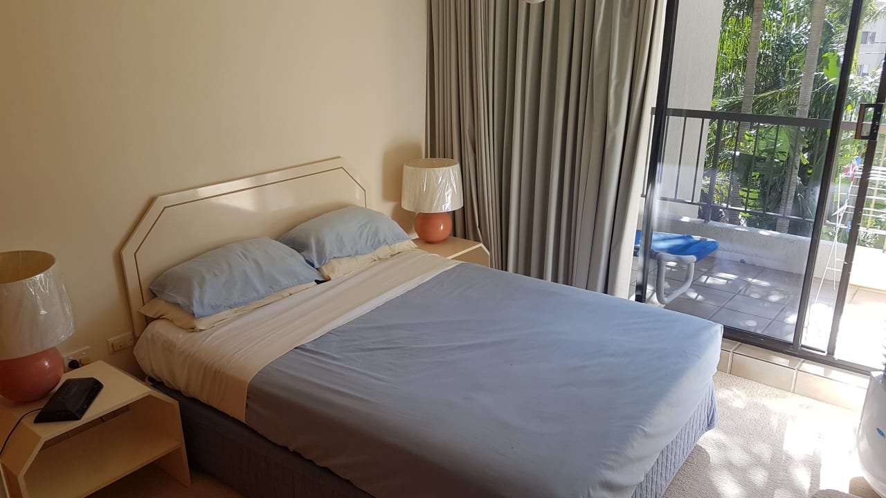 Furnished room with ensuite in a flatshare