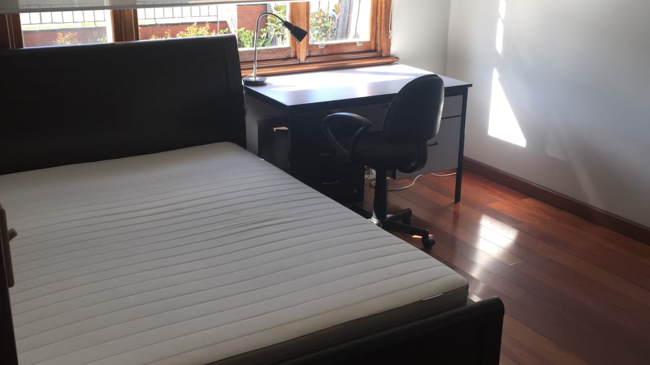 Room in a share house