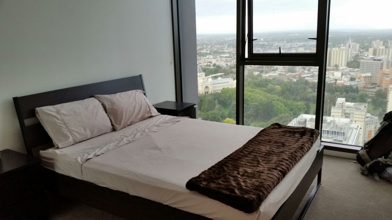 Whole property with 1 room for rent