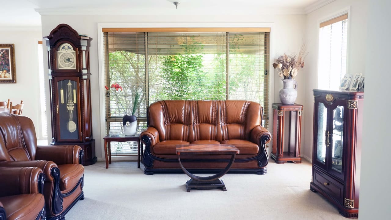 Furnished room in a share house