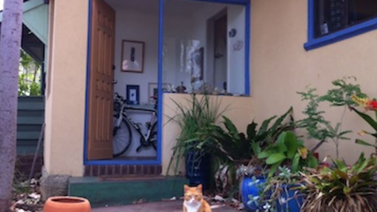 Furnished room in a share house