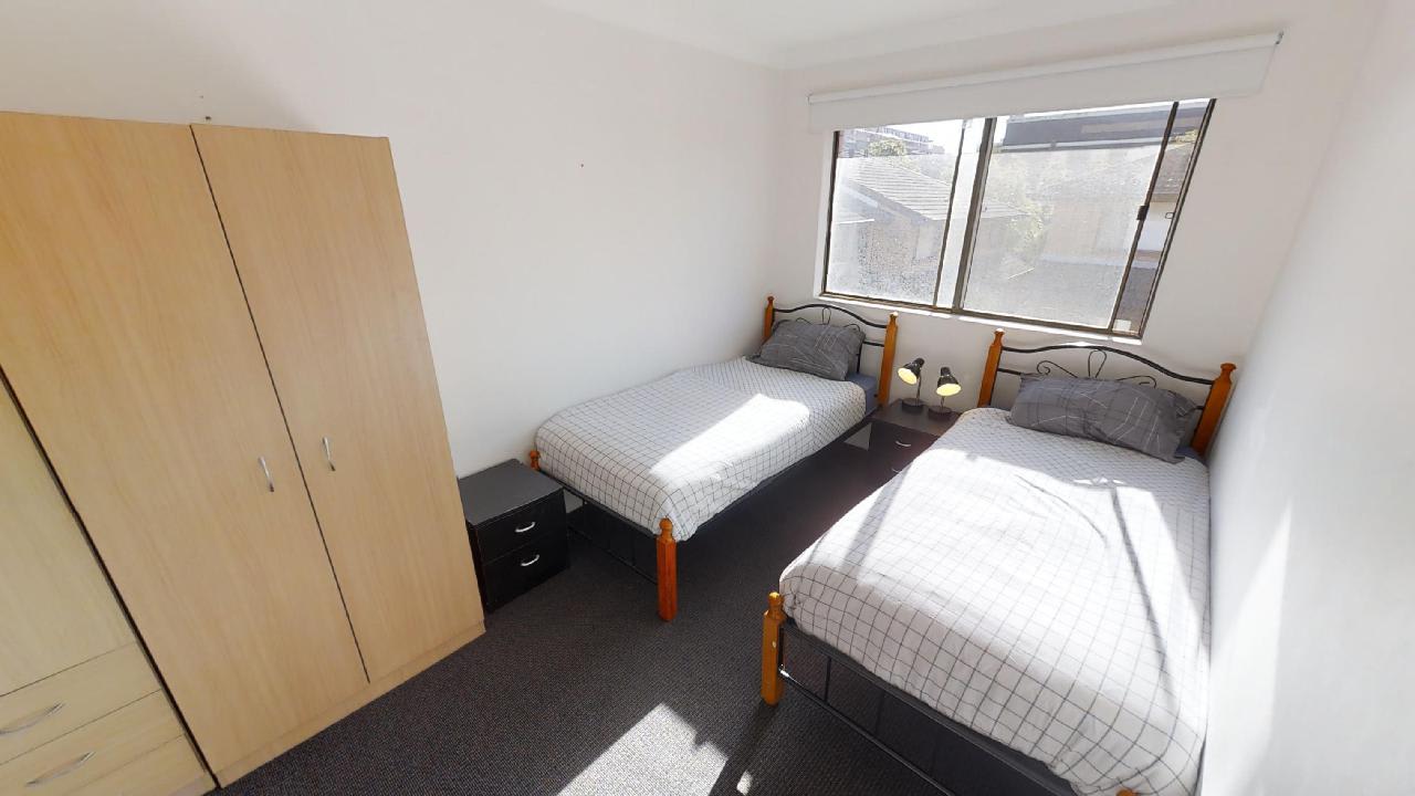 Furnished room in a flatshare
