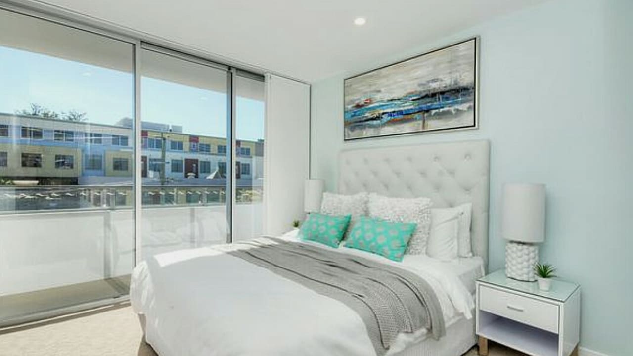 Furnished room in a share house