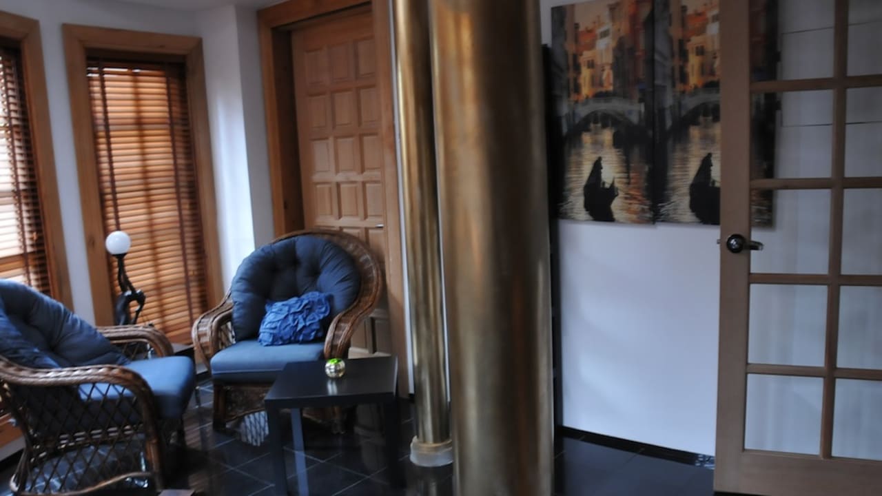 Furnished room in a share house