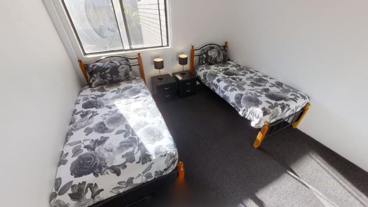 Furnished room with ensuite in a flatshare