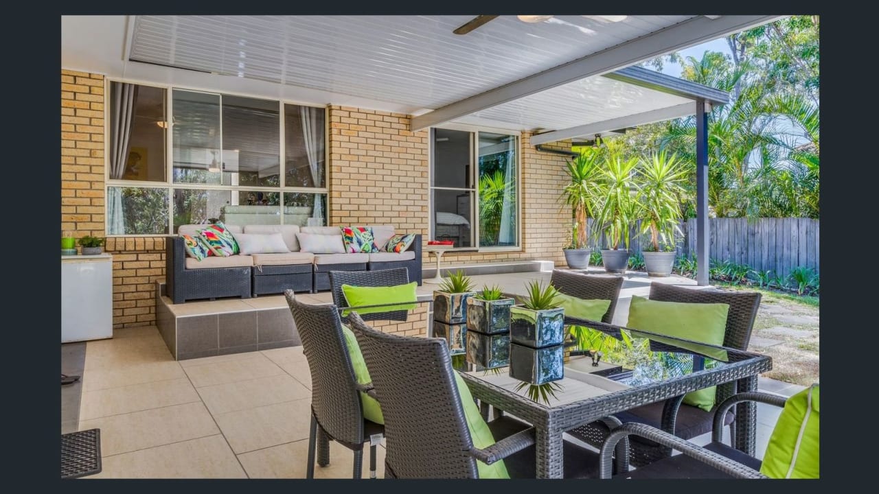 Room in a share house