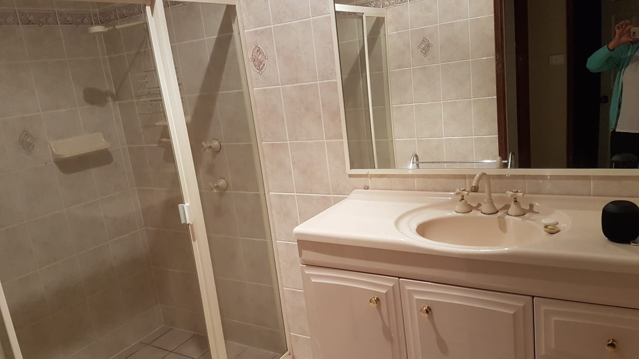 Whole property with 3 rooms for rent
