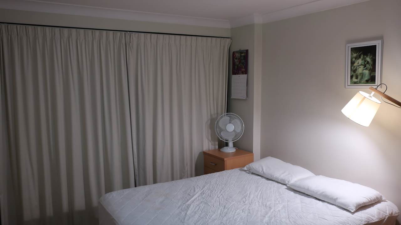 Furnished room in a flatshare