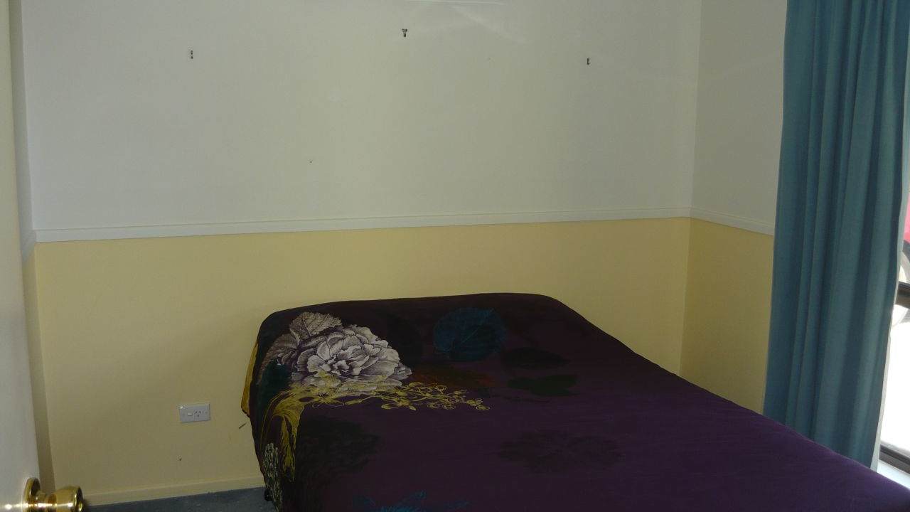 Room in a share house