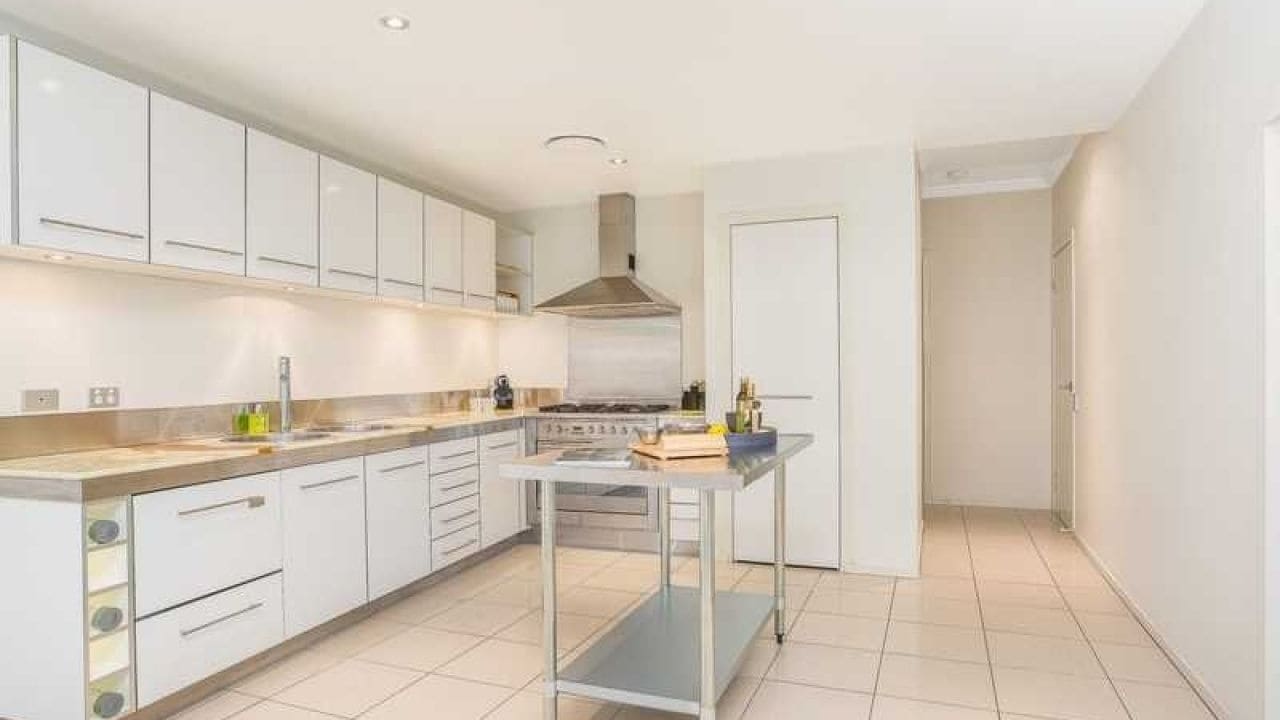 Furnished room with ensuite in a share house
