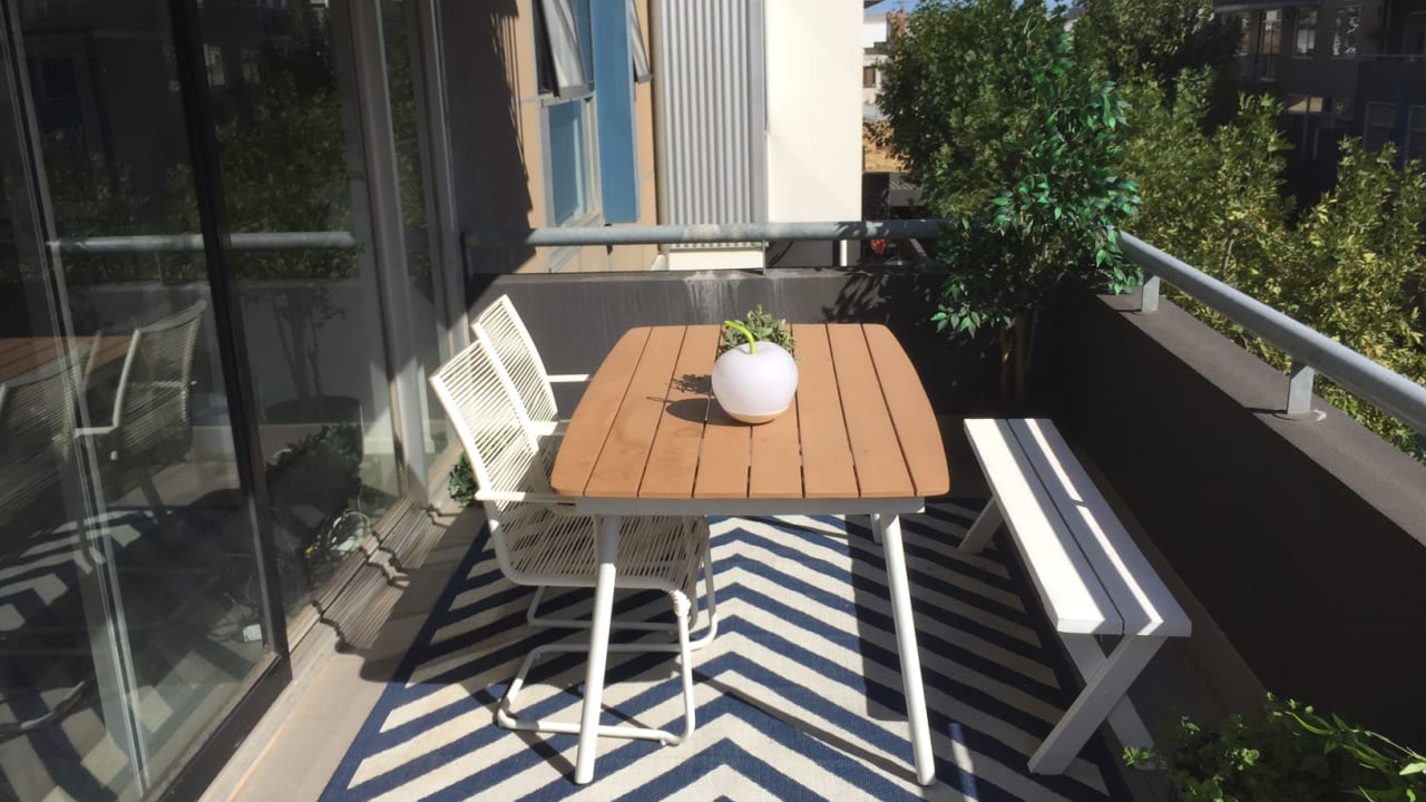 Furnished room in a flatshare