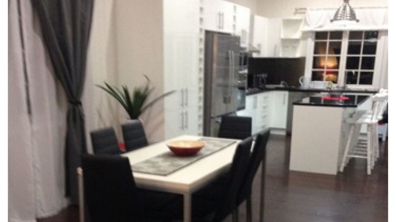 Room in a share house