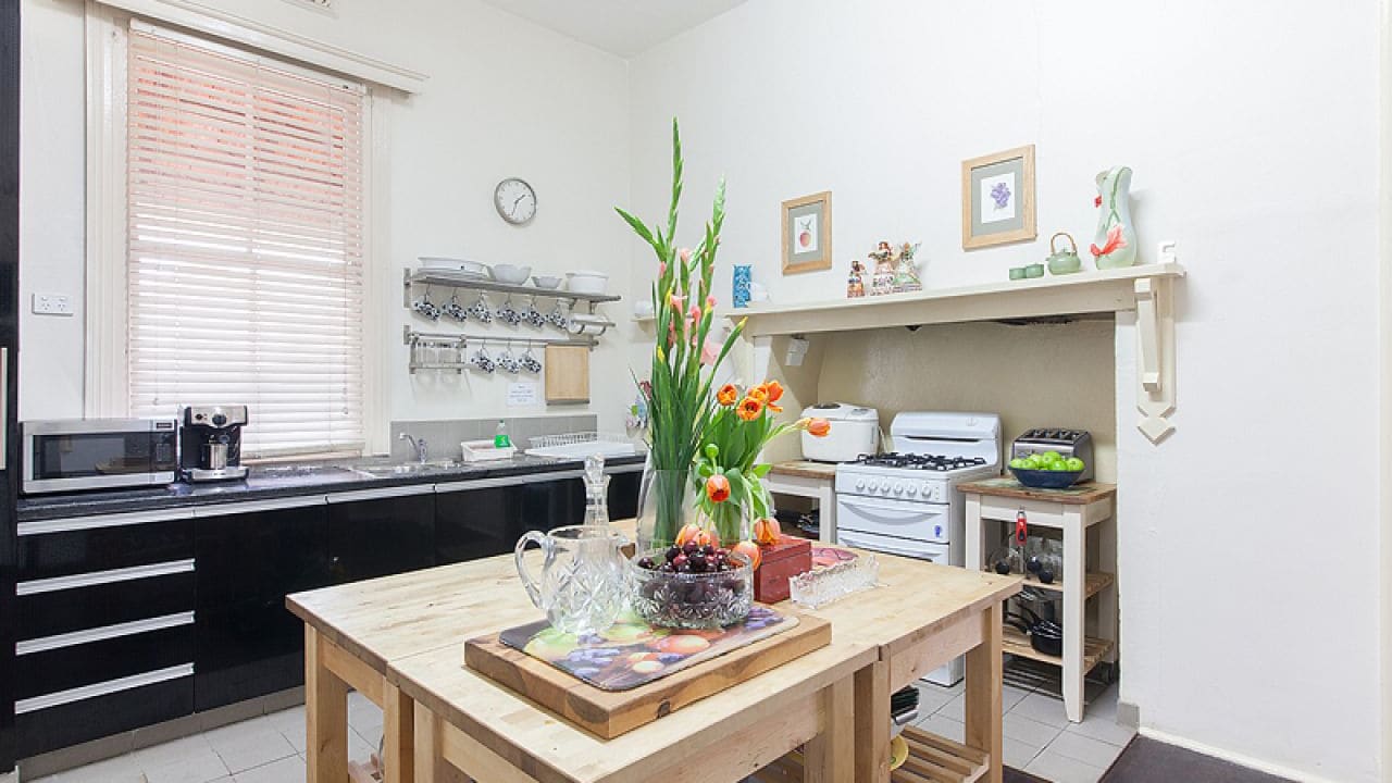 Furnished room in a share house