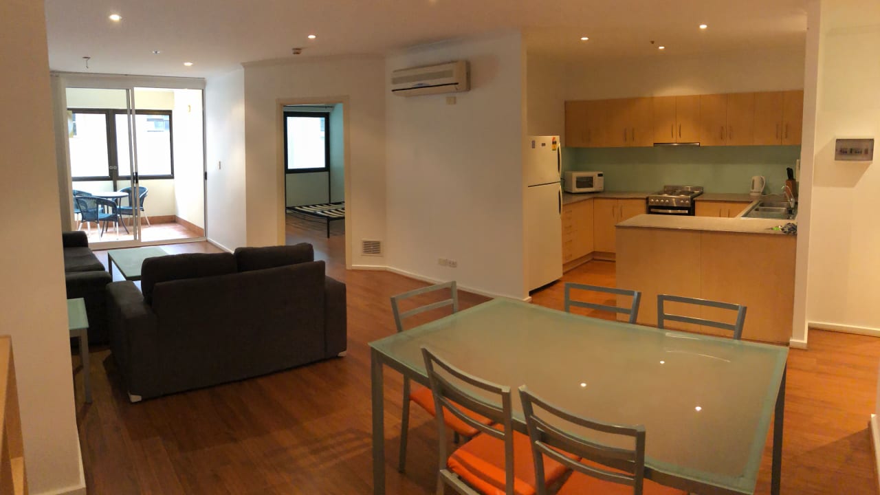 Furnished room with ensuite in a flatshare