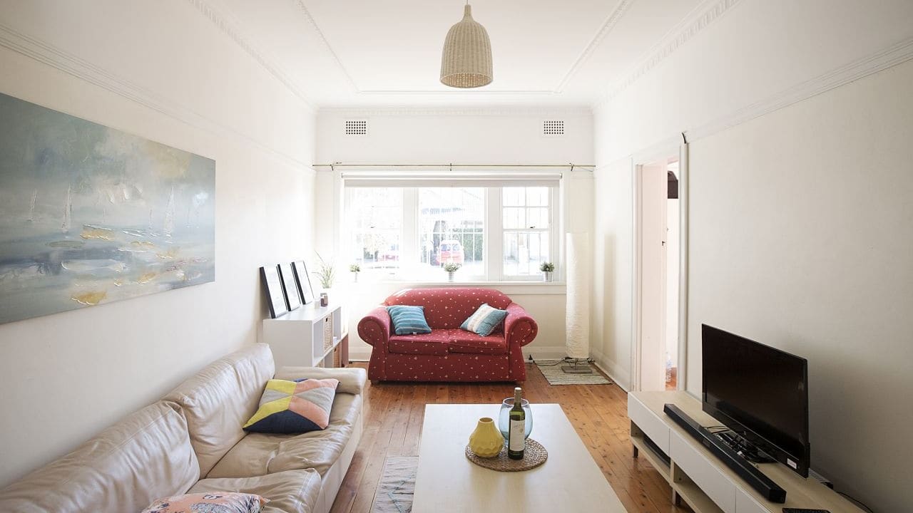 Furnished room in a flatshare