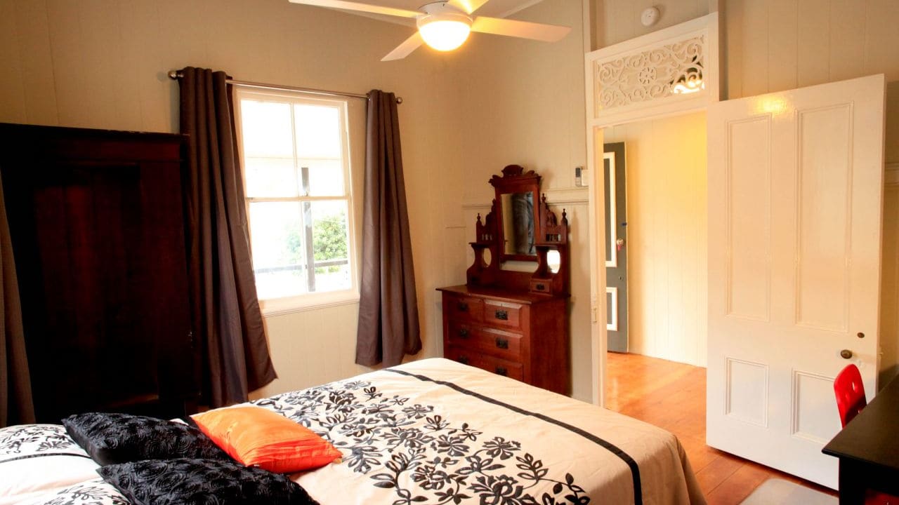 Furnished room in a share house