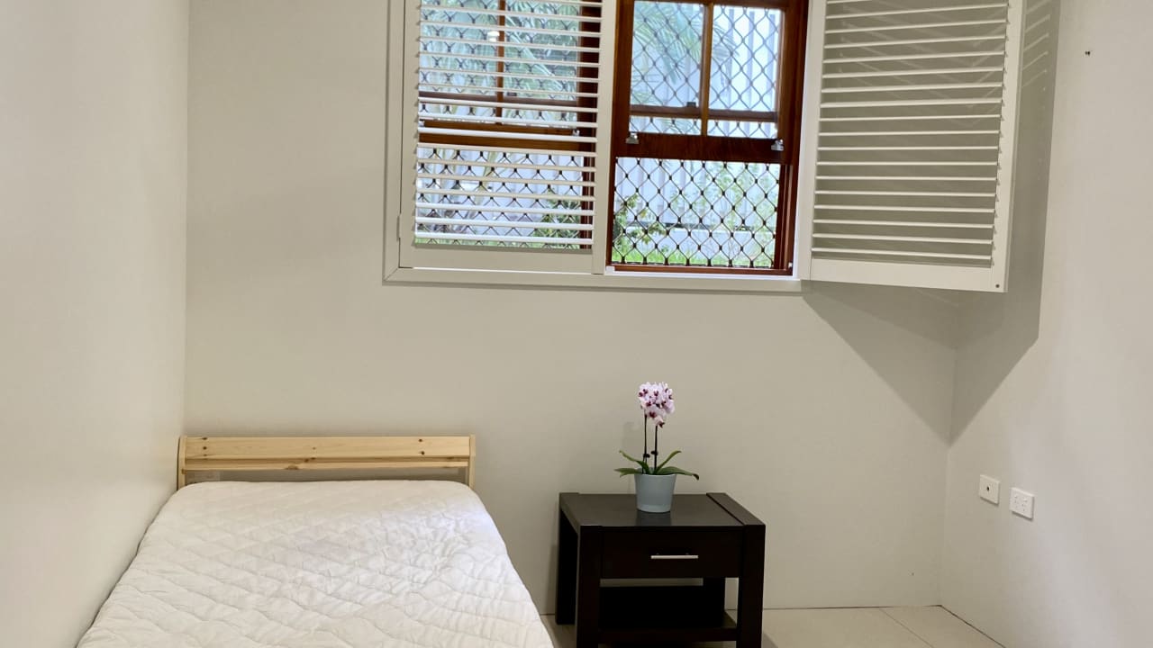 Furnished room in a share house