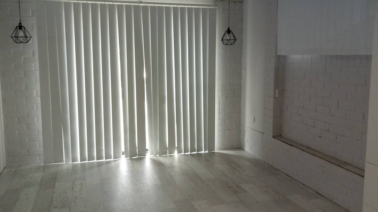 Unfurnished room with own bathroom