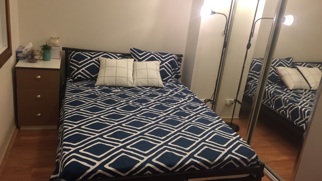 Furnished room in a flatshare