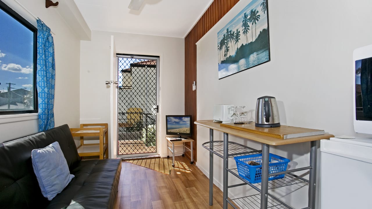 Furnished room studio flat for rent