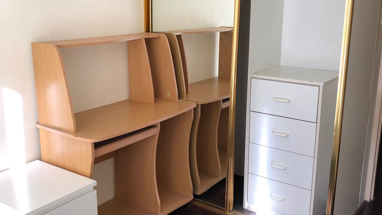 Furnished room in a flatshare