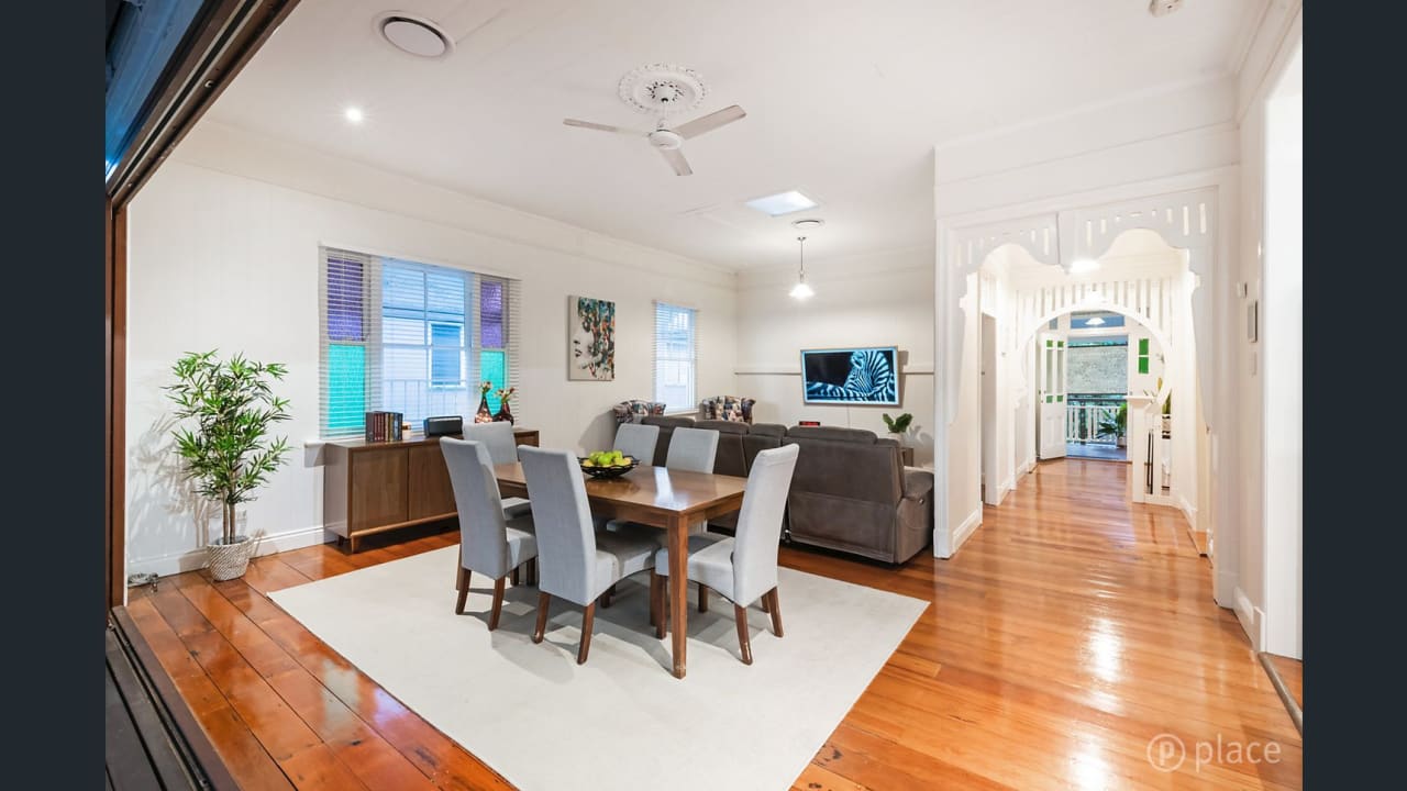 Furnished room in a share house