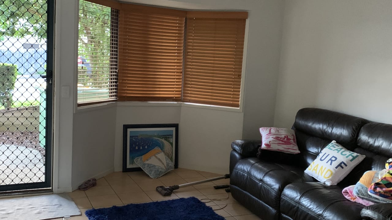 Unfurnished room in a flatshare