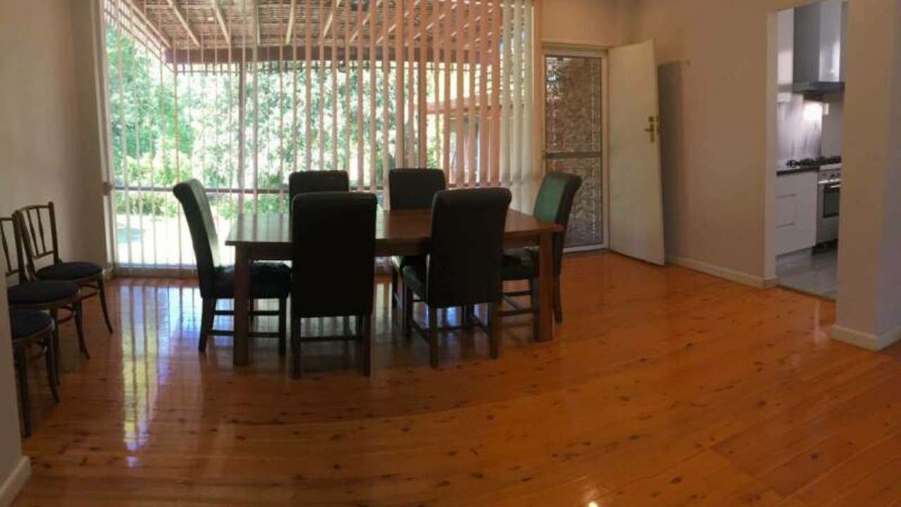 Room in a share house