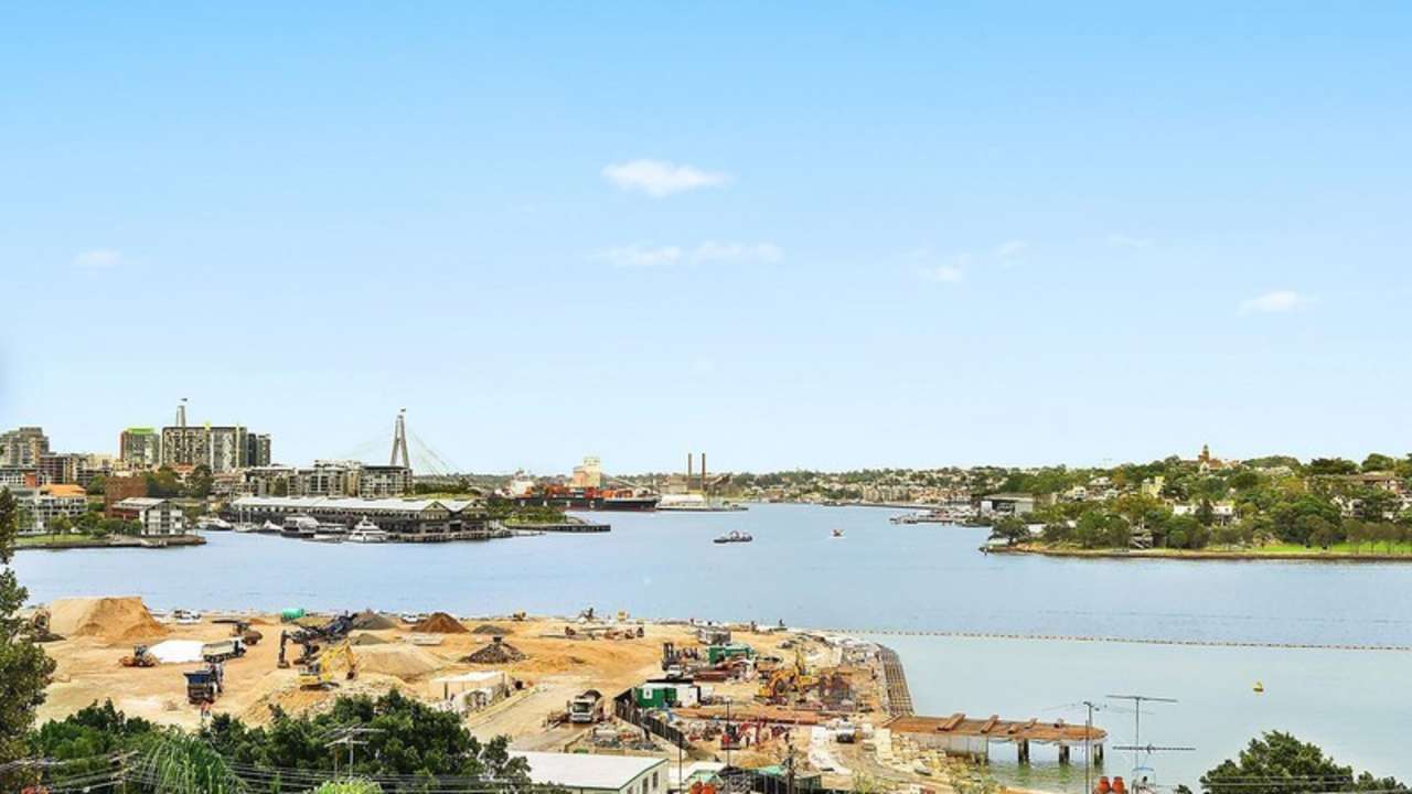 Room in a share house