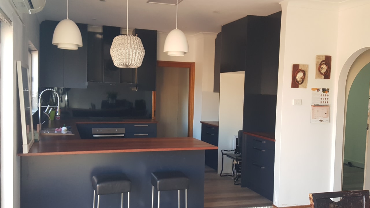 Furnished room in a flatshare