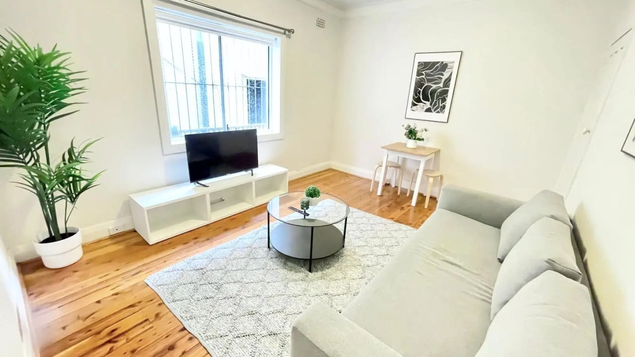 Whole property with 2 rooms for rent