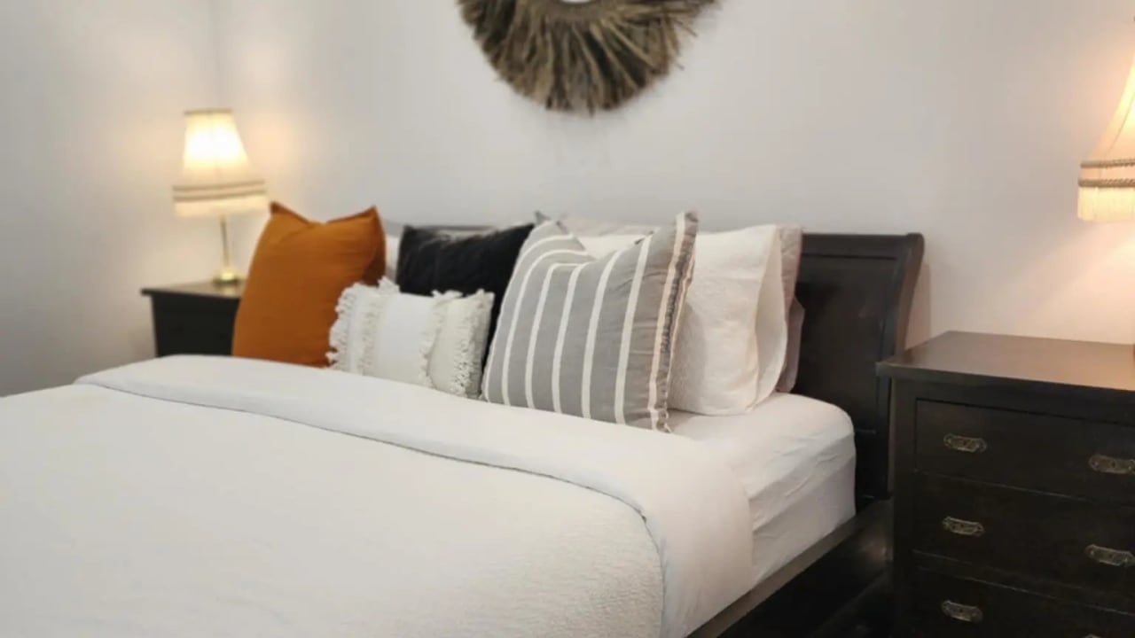 Furnished room with own bathroom