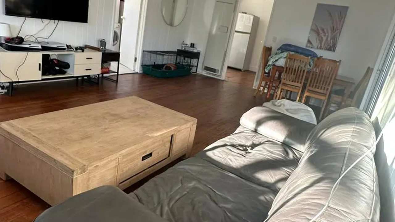 Whole property with 5 rooms for rent