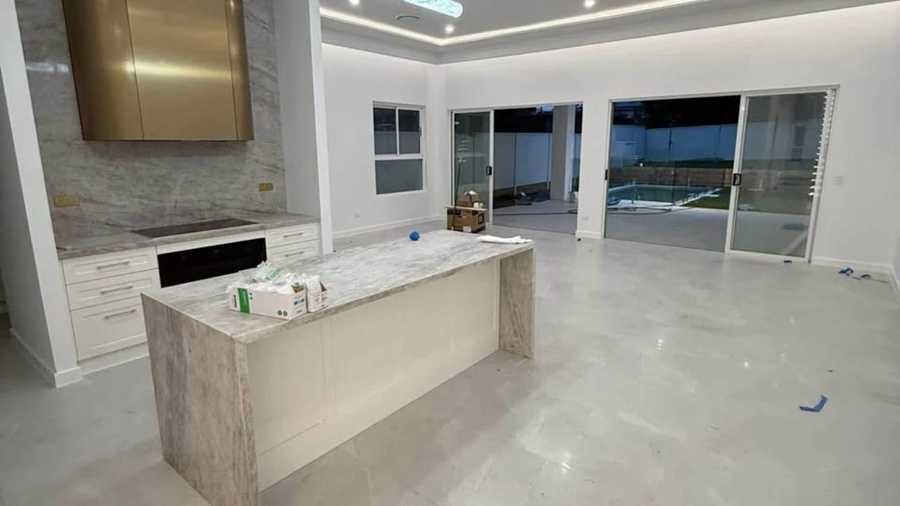 Furnished room with own bathroom