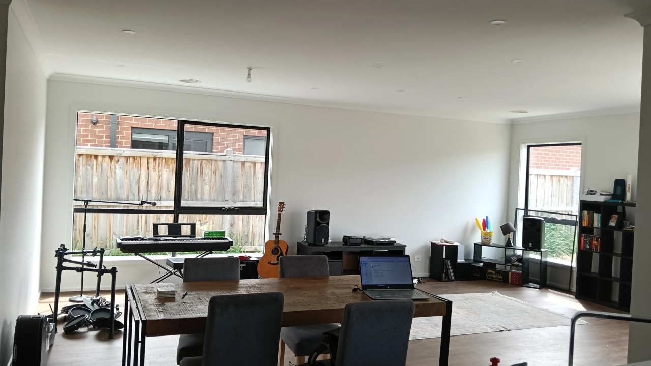 Room in a share house