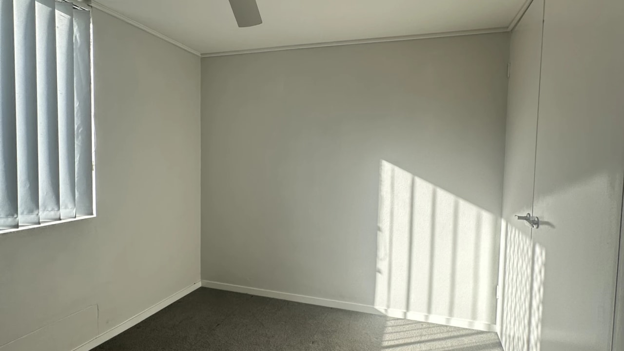 Unfurnished room in a flatshare