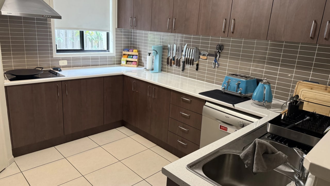Unfurnished room in a share house